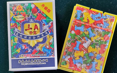 和静扑克批发采购指南与产品质量识别要点解析